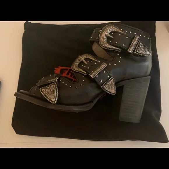 Freebird open toe western style sandal - Picture 2 of 9